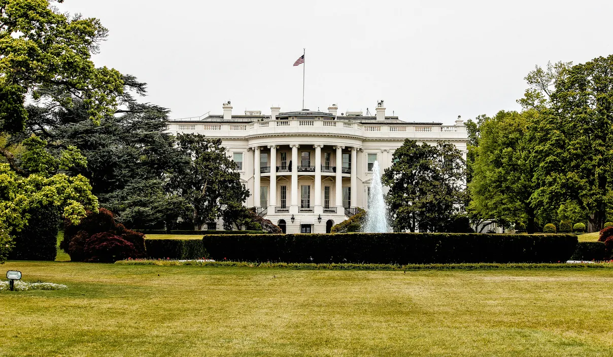 Ile zarabia prezydent USA?